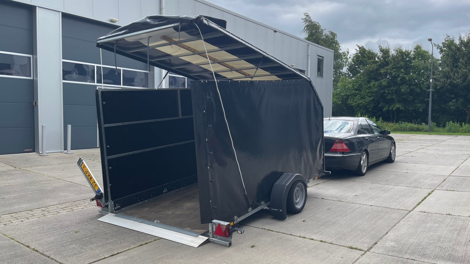 Konag Proline zakbare transporter afzinkbare aanhanger, Ophalen