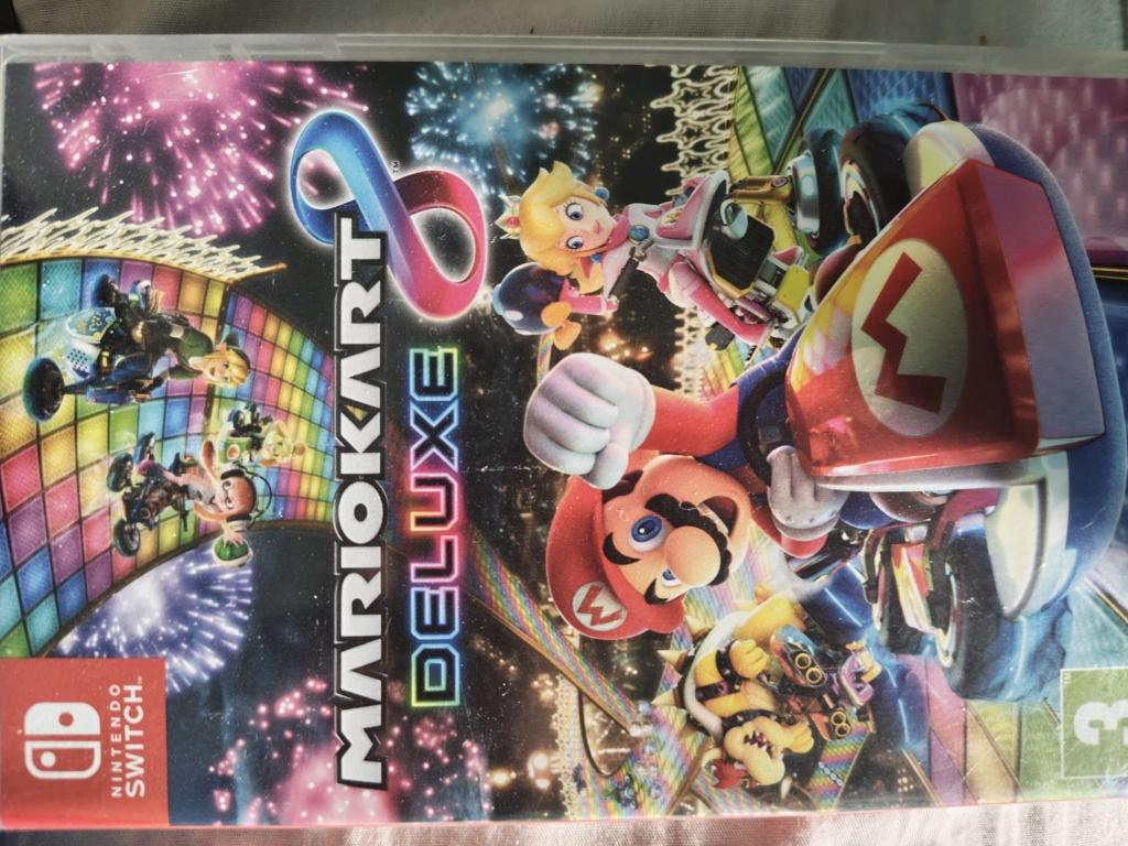 Mario kart 8 deluxe, Spelcomputers en Games, Games | Nintendo Switch, Verzenden, Racen en Vliegen, Zo goed als nieuw, 3 spelers of meer