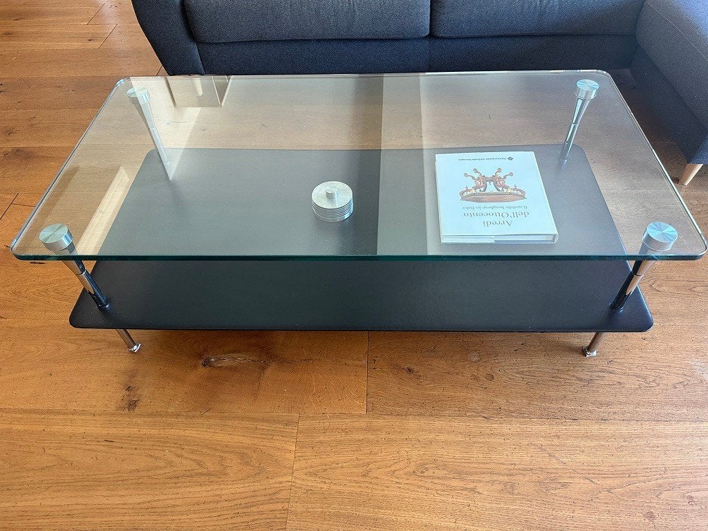 Moderne salontafel met glazen blad en metalen poten, Huis en Inrichting, Tafels | Salontafels, Ophalen, Gebruikt, 100 tot 150 cm