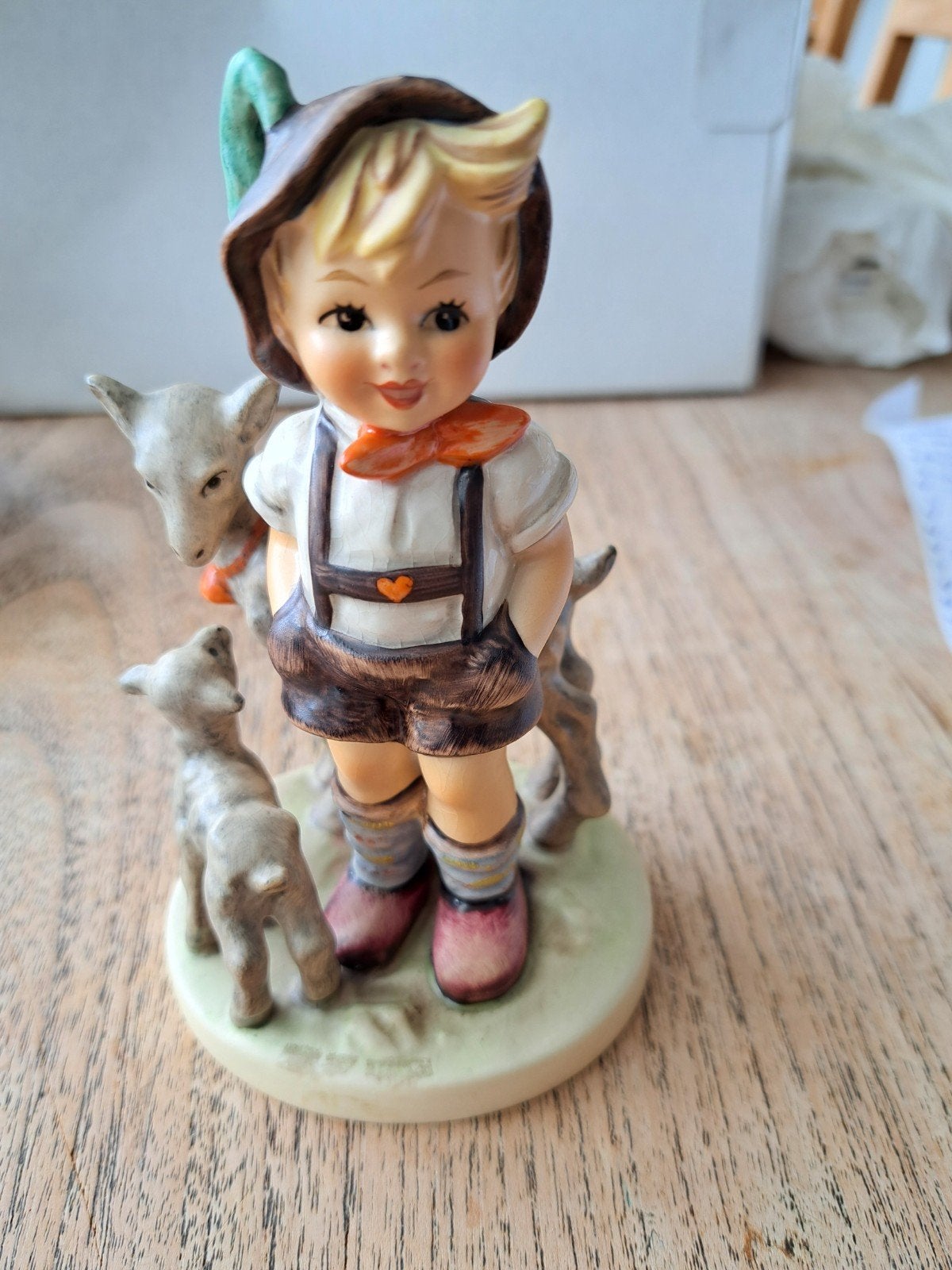 Goebel Hummel beeldje 200/1, 1948, 14 cm hoog, Verzamelen, Ophalen of Verzenden, Gebruikt, Hummel