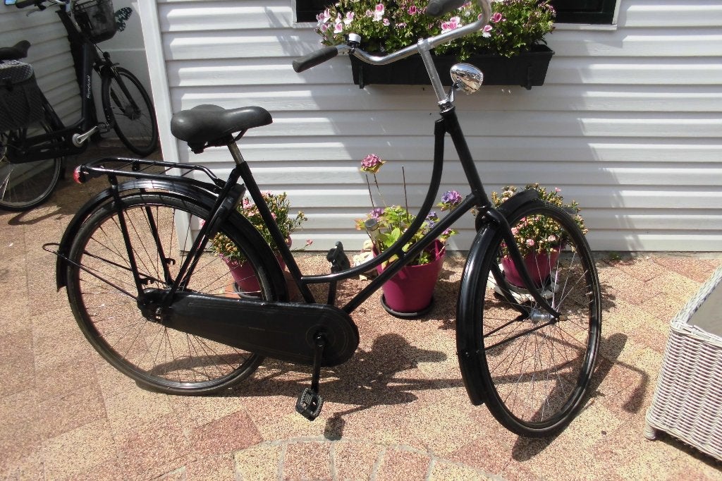 Een oma fiets met achteruit trap rem, Fietsen en Brommers, Fietsen | Dames | Omafietsen, Terugtraprem, 56 cm of meer, Zo goed als nieuw