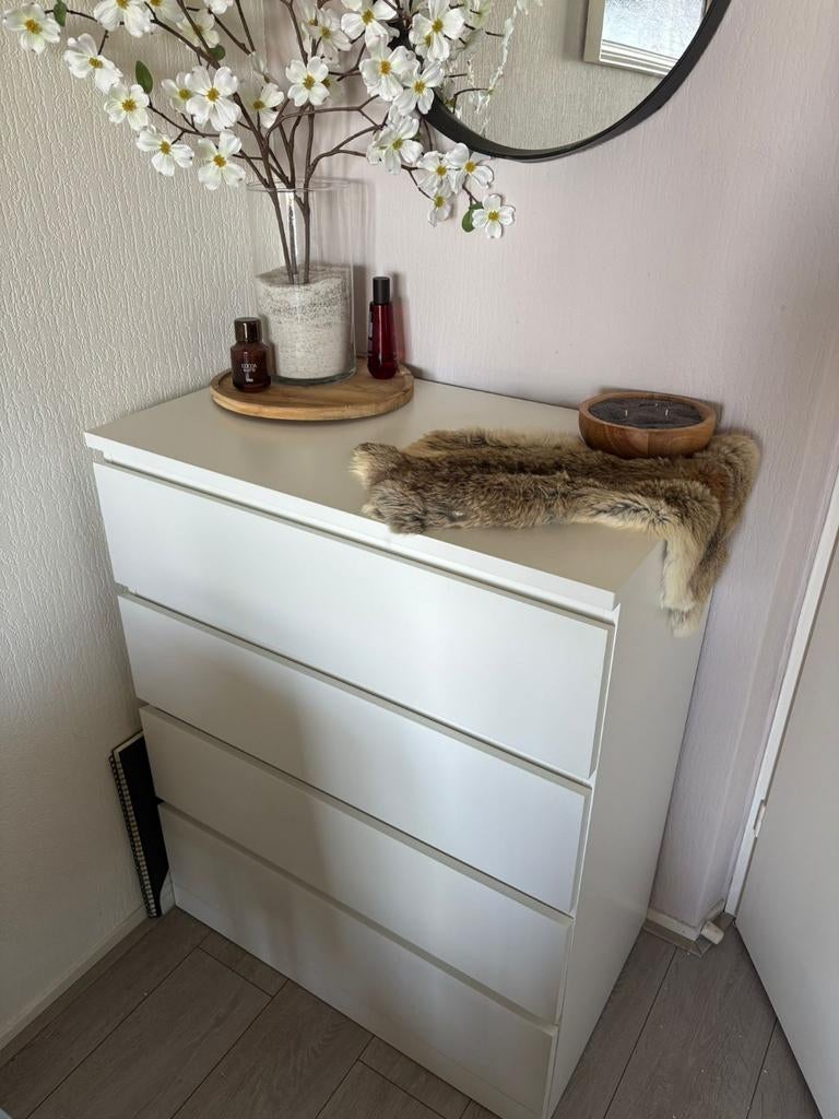 Ikea Malm ladekast GERESERVEERD!!!, Ophalen, 50 tot 100 cm, Zo goed als nieuw, 3 of 4 laden