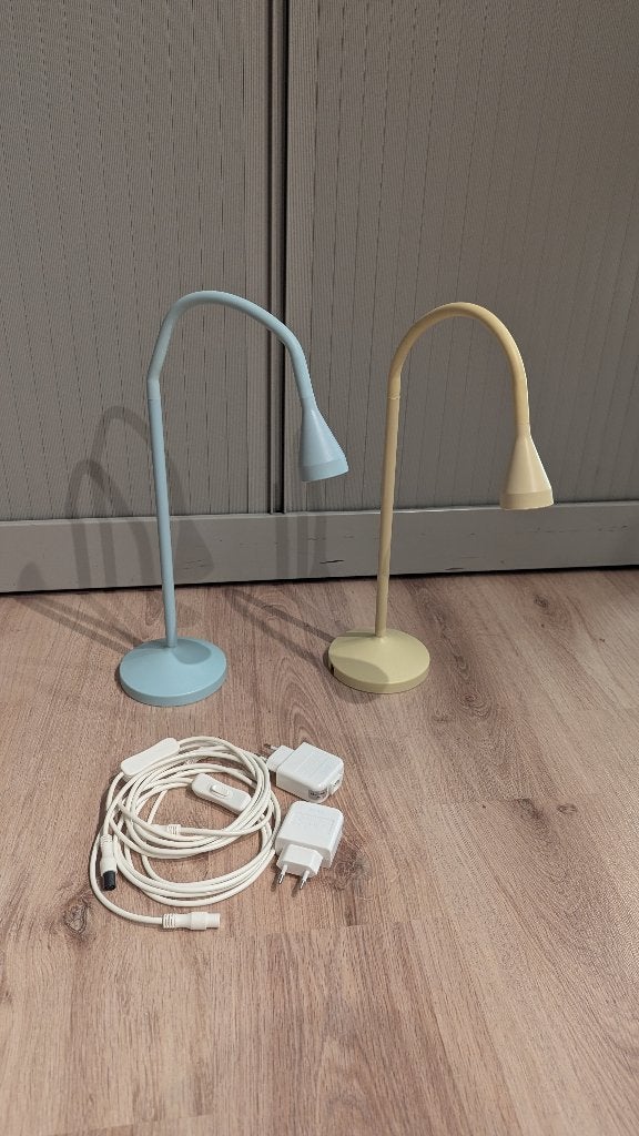 2x Ikea Navlinge LED lamp, Huis en Inrichting, Lampen | Tafellampen, Ophalen of Verzenden, Gebruikt, Glas, Minder dan 50 cm