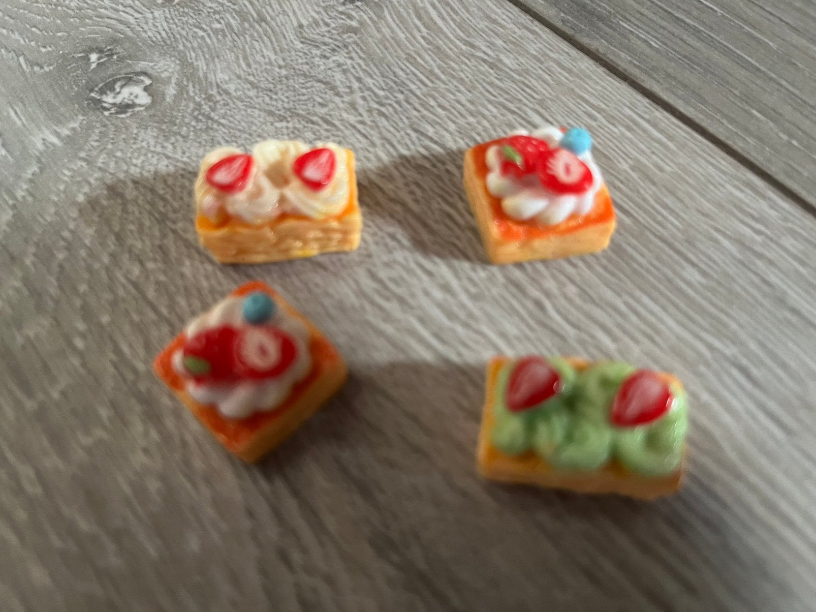 4 taartjes poppen/ maileg huis  incl verzenden, Ophalen, Nieuw, Poppenhuis