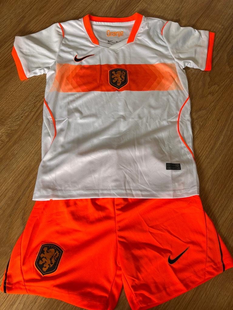 Voetbal tenue nederlands elftal wk 2026 134/140, Ophalen of Verzenden, Nieuw, Jongen of Meisje