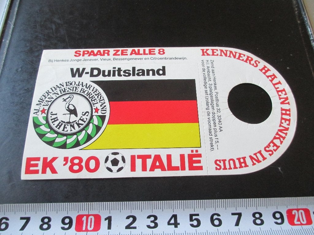 sticker henkes borrel voetbal EK 1980 vlag w-duitsland, Ophalen, Zo goed als nieuw