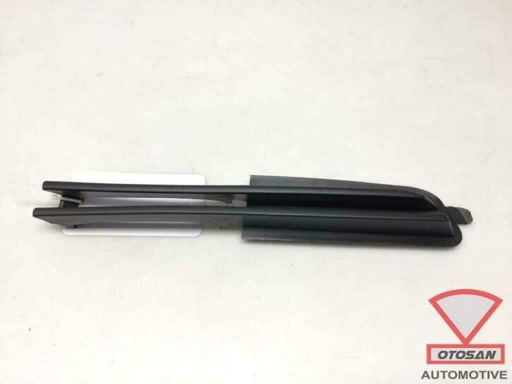 bmw 3 serie e46 voorbumper rooster rechts nieuw! 0646588, Petuelring 130
80788  Munich, DE, Info@bmw.de, Rechts, Nieuw