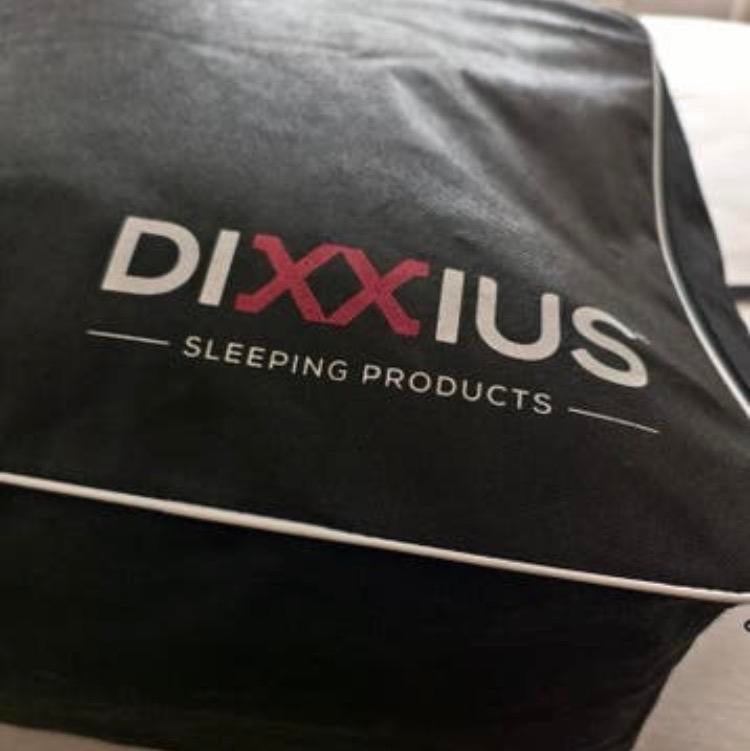 DIXXIUS Tweepersoons Dekbed 240x220, Huis en Inrichting, Ophalen of Verzenden, Zo goed als nieuw, Tweepersoons, Deken of Dekbed