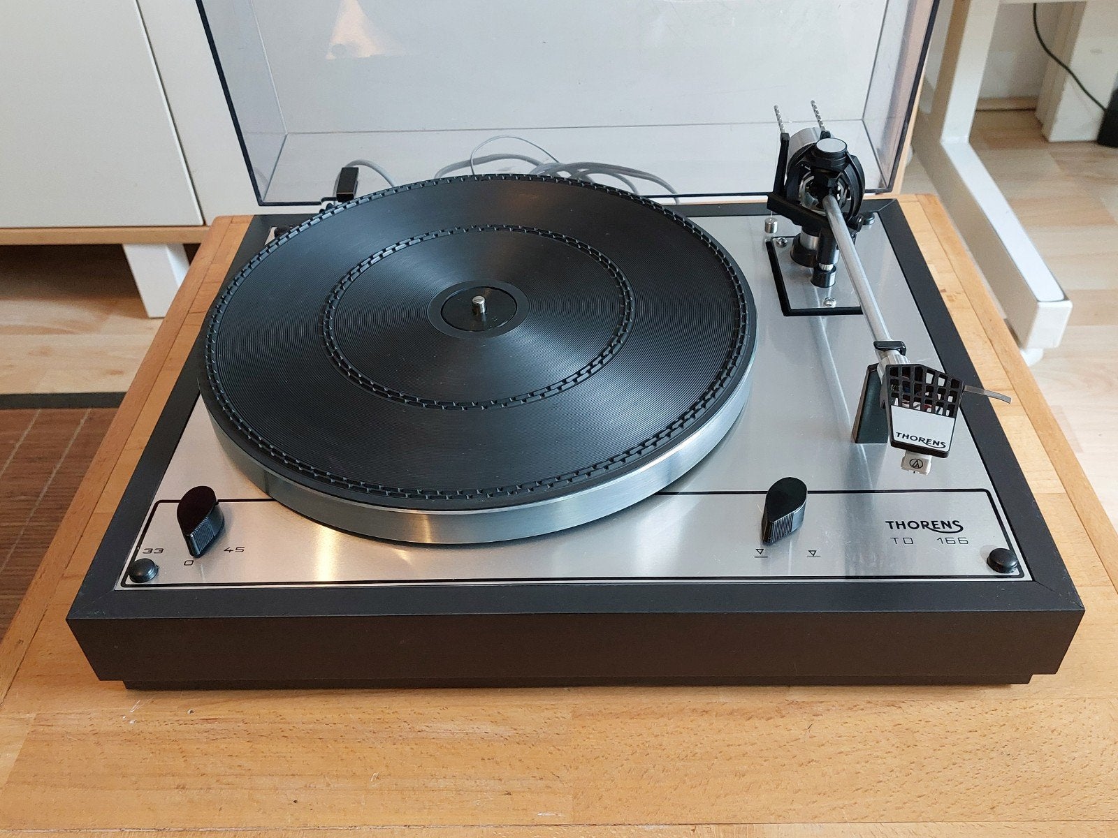 Thorens TD 166 met nieuw AT3600 element, Ophalen of Verzenden, Zo goed als nieuw, Thorens