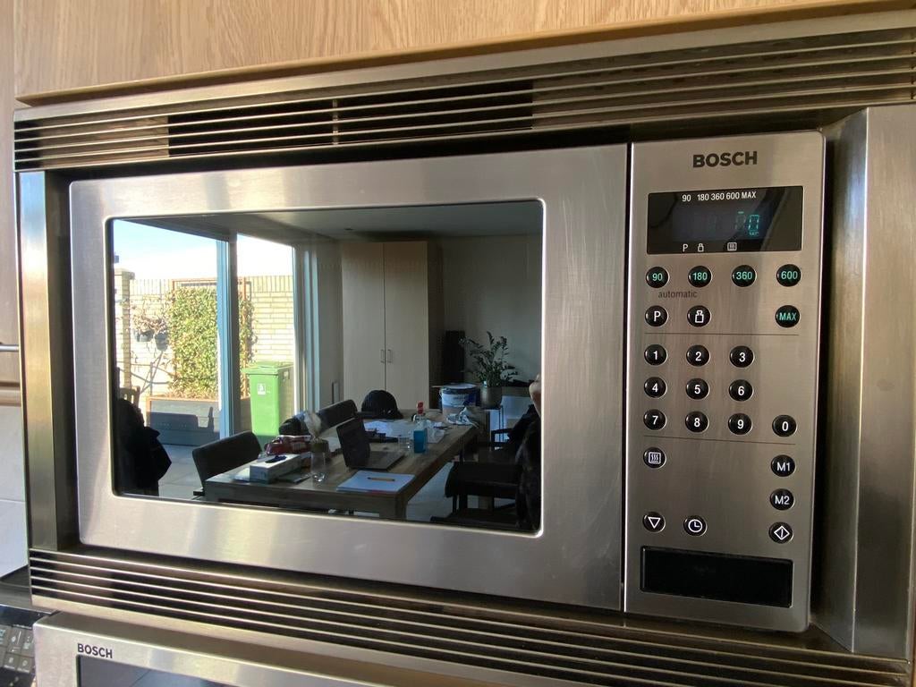Zeer nette en goedwerkende inbouw magnetron Bosch, Witgoed en Apparatuur, Magnetrons, Ophalen, Gebruikt, Inbouw, Magnetron