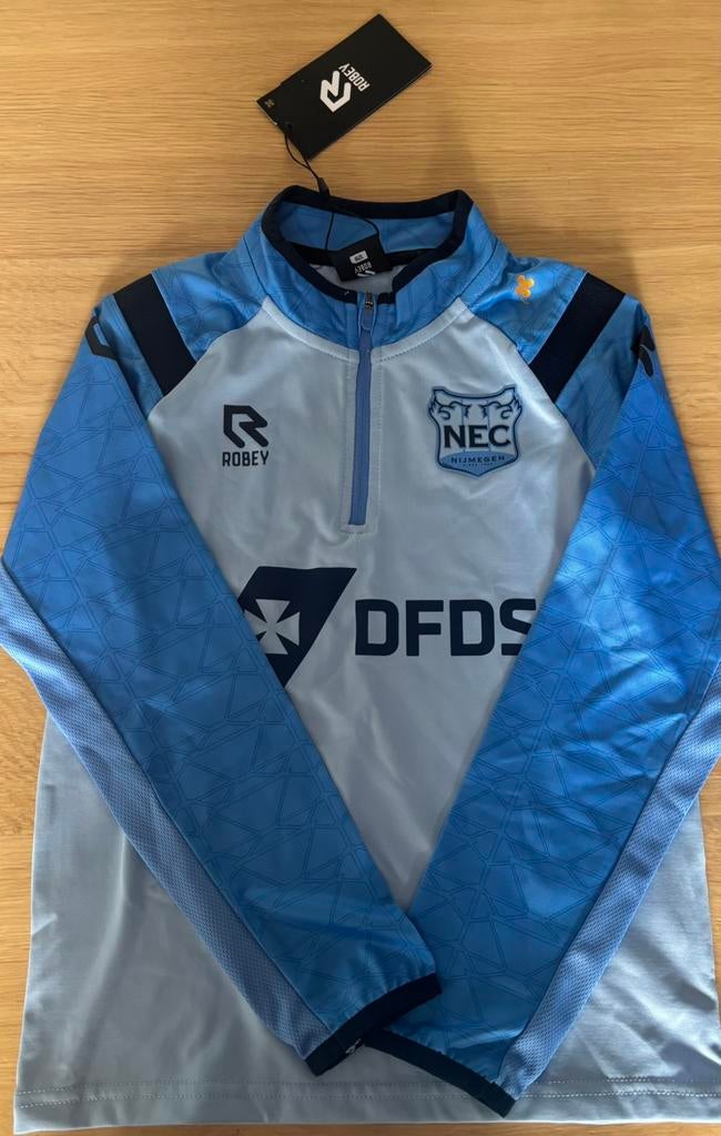 NEC shirt lange mouw maat 128, Sport en Fitness, Voetbal, Maat XS of kleiner, Ophalen, Nieuw, Shirt