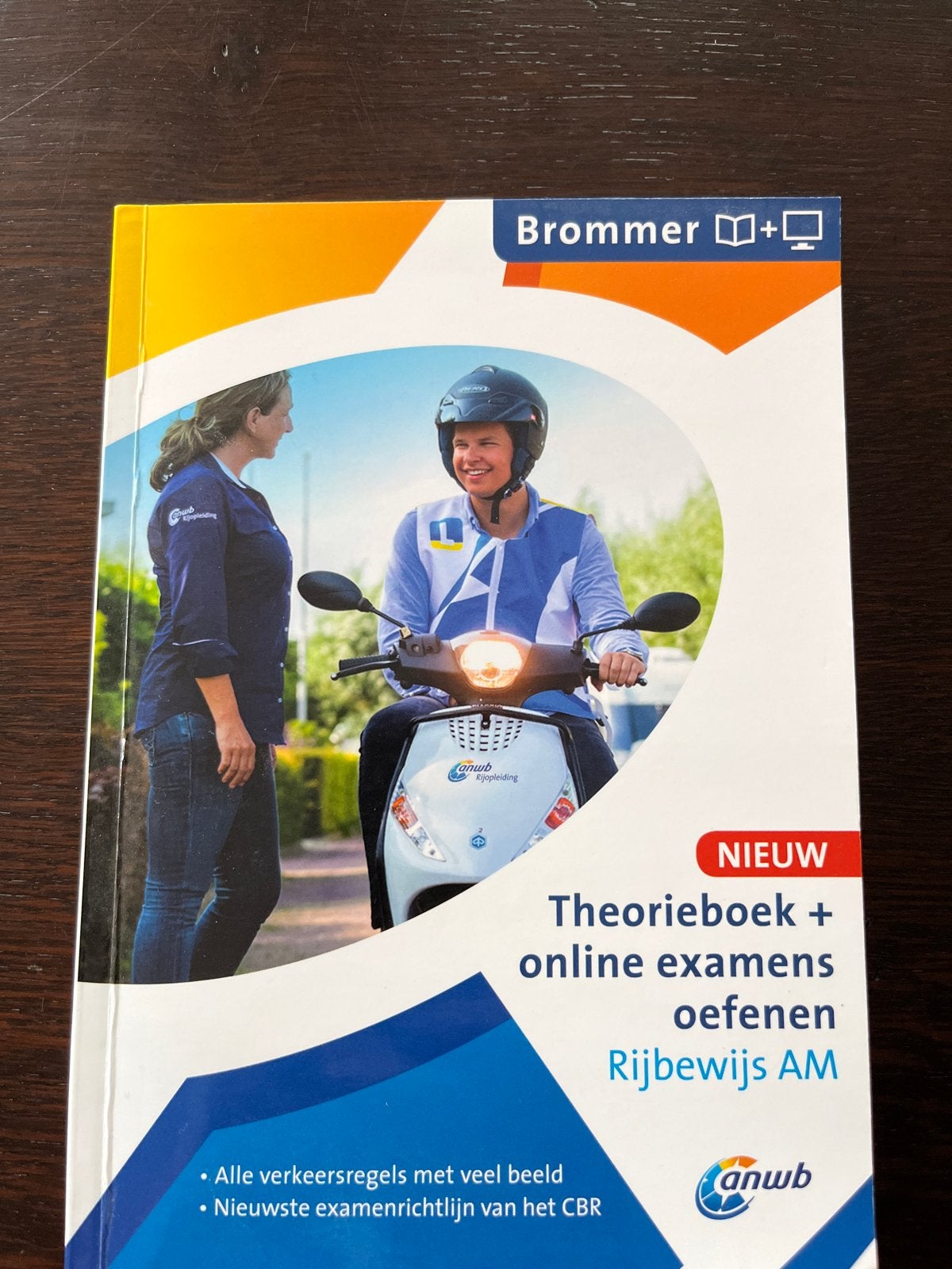 ANWB Brommer Rijbewijs AM Theorieboek + Online Oefenen, Ophalen of Verzenden, Zo goed als nieuw, Overige niveaus