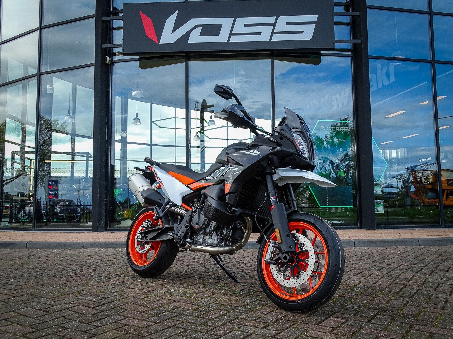 KTM 890 SMT (bj 2025), Motoren, Motoren | KTM, Bedrijf, Sport, meer dan 35 kW