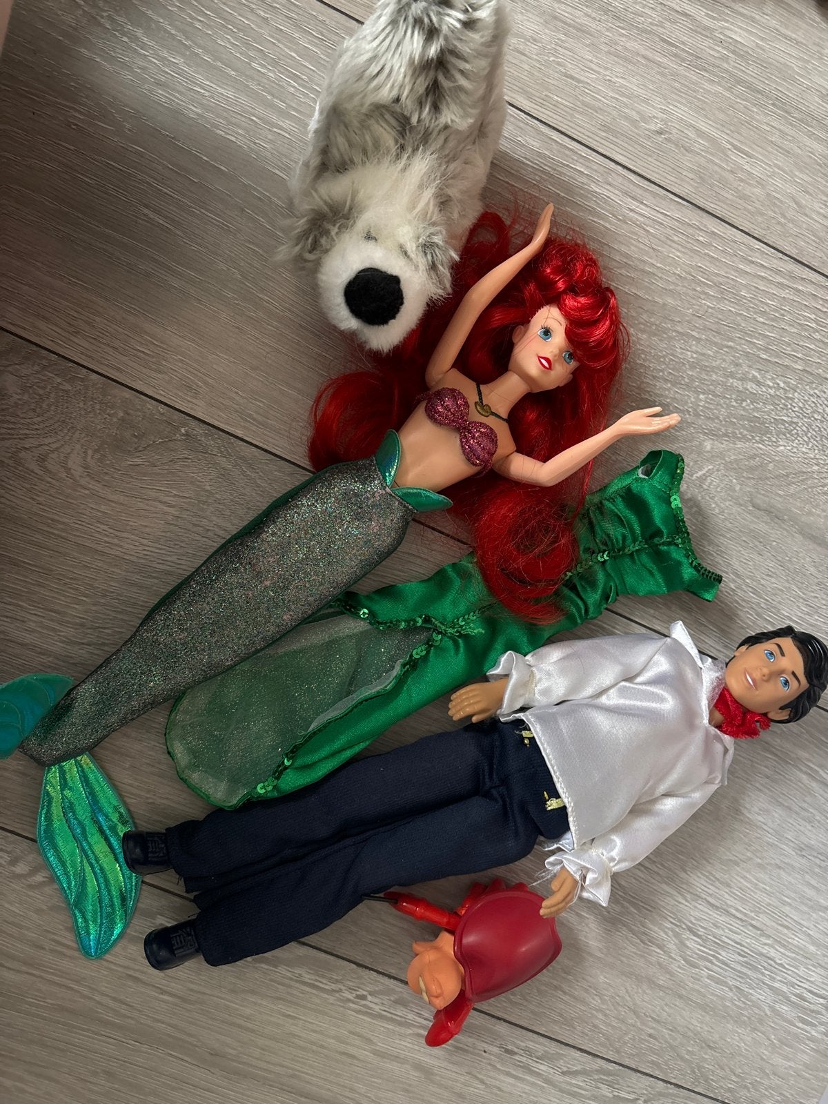 Ariel en Prins Eric poppen met accessoires, Ophalen of Verzenden, Gebruikt, Barbie