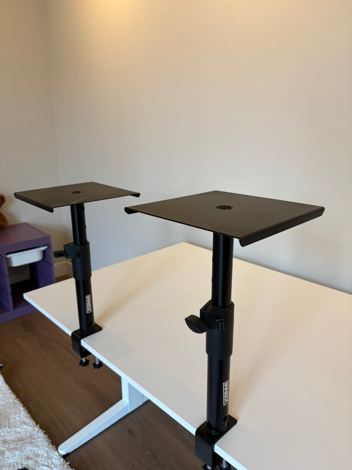 Innox IVA MON-08 desktop monitor statieven met klem (set), Muziek en Instrumenten, Ophalen of Verzenden, Zo goed als nieuw
