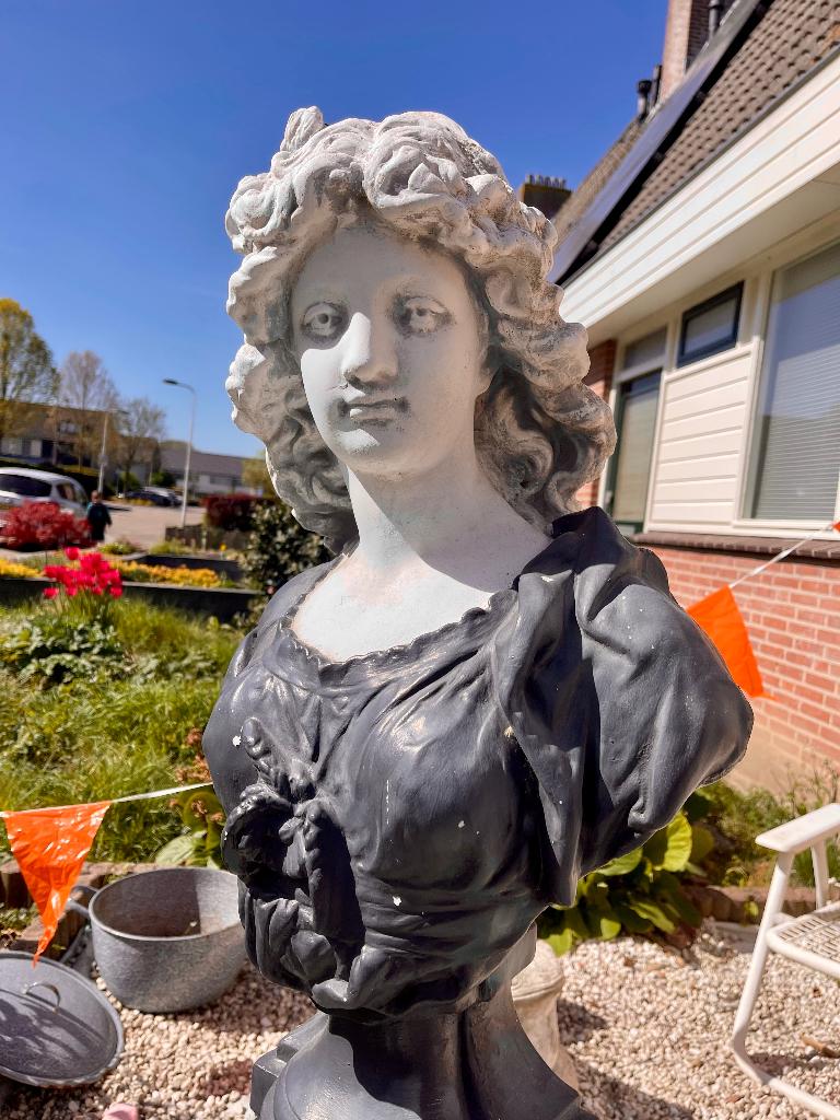 Franse stijl kolom met Lady Bust Gratis, Ophalen, Gebruikt