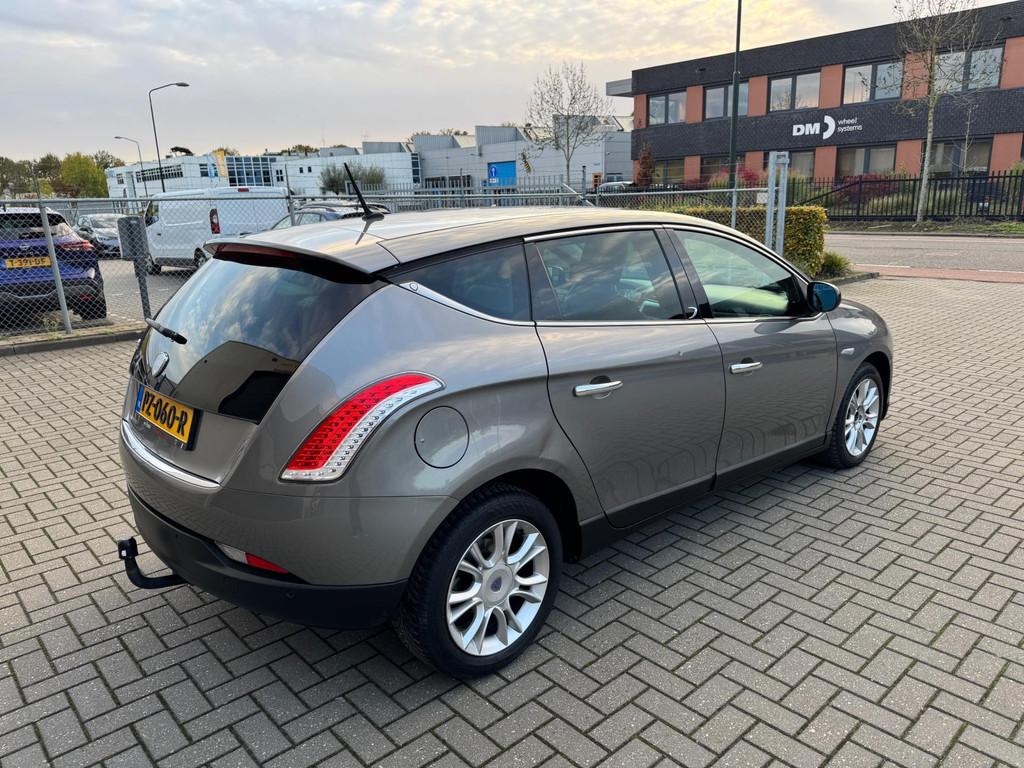 Lancia Delta 1.9-16V Twin-Turbo Oro, Voorwielaandrijving, Gebruikt, Bedrijf, 1405 kg