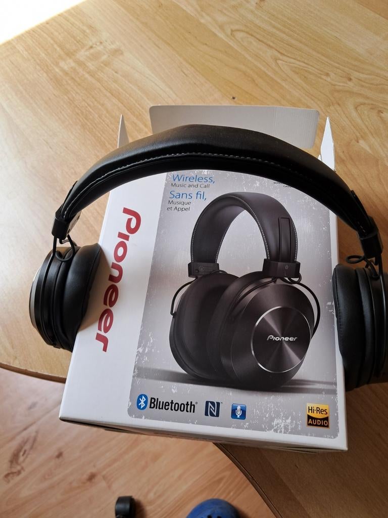 Pioneer kop telefoon, type SE-MS7BT-K, Ophalen, Zo goed als nieuw, Optische audio, Zonder harde schijf