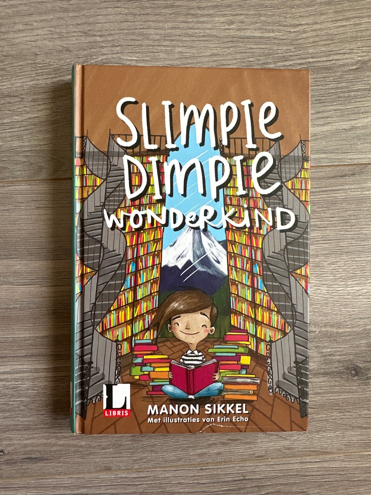 Slimpie Dimpie Wonderkind - Manon Sikkel, Boeken, Ophalen of Verzenden, Zo goed als nieuw, Fictie algemeen