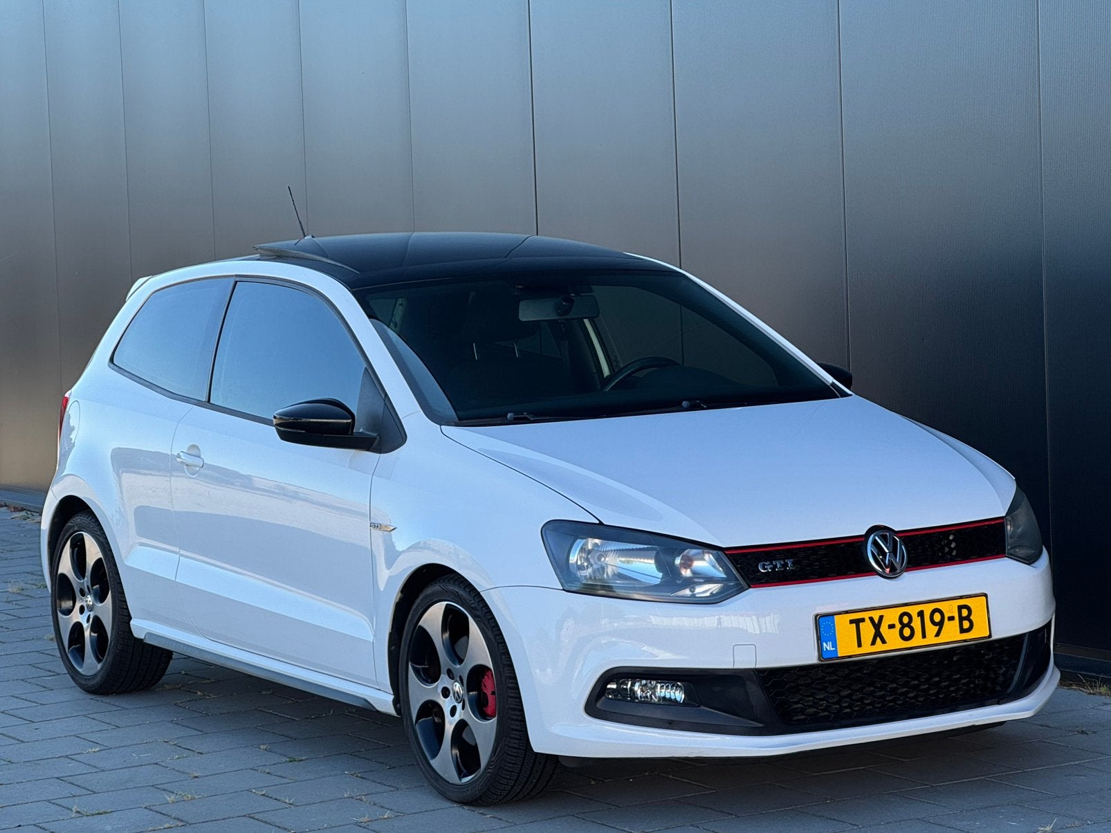 Volkswagen Polo 1.4 TSI GTI DSG Automaat Airco Navi Pano, Euro 5, Stof, 1169 kg, Zwart
