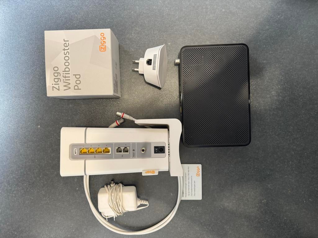 Ziggo modem, TV kastje en Wifi booster, Ophalen of Verzenden, Gebruikt, Router met modem
