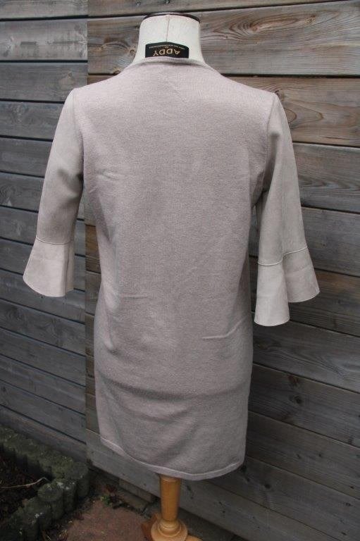 Jurk beige Addy van den Krommenacker mt M/L Winter Vaste pr, Kleding | Dames, Maat 38/40 (M), Beige, Ophalen of Verzenden, Zo goed als nieuw