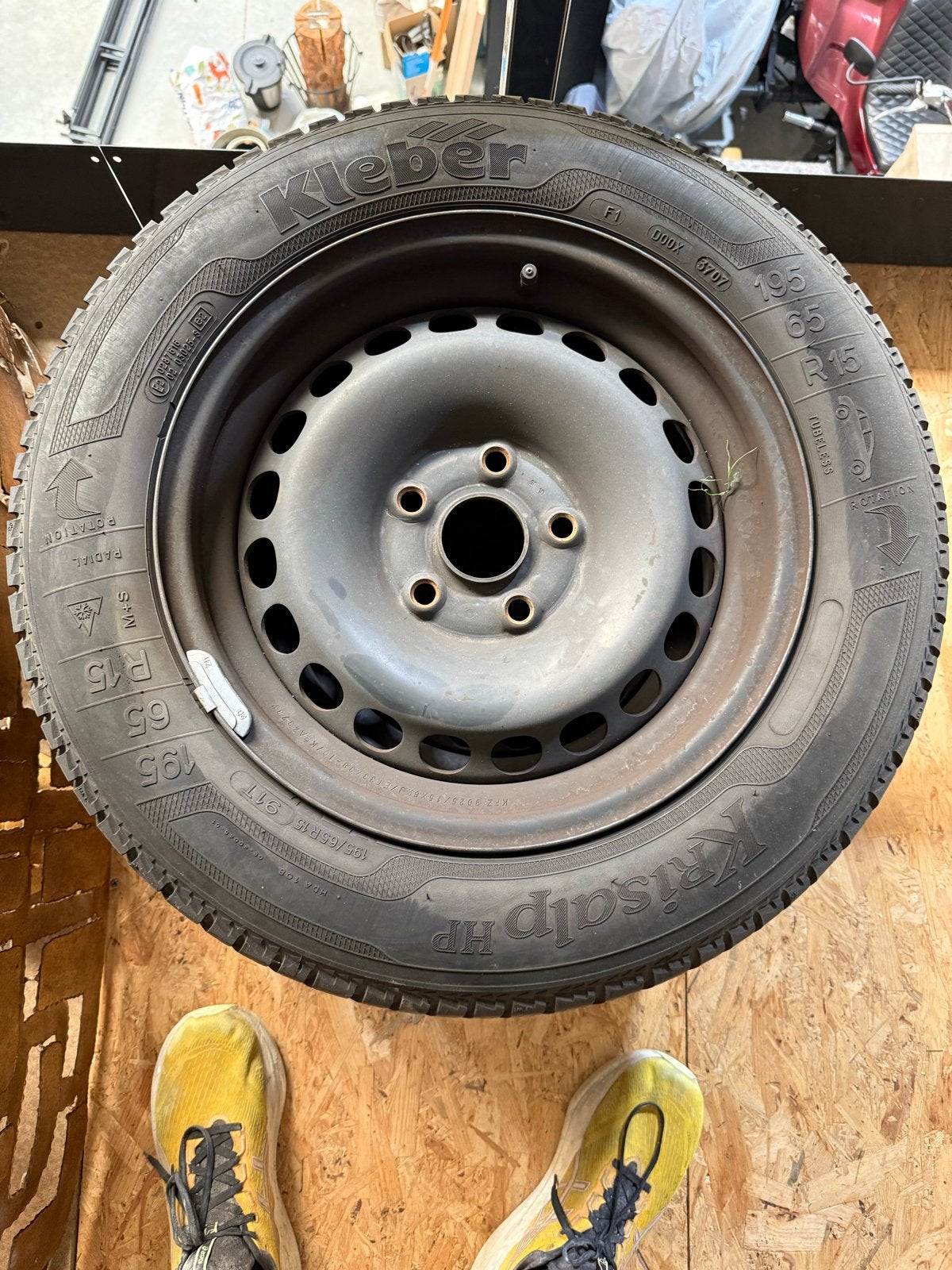 Winterbanden met velgen voor Peugeot 308 (2017), Ophalen, Gebruikt, 15 inch, Banden en Velgen