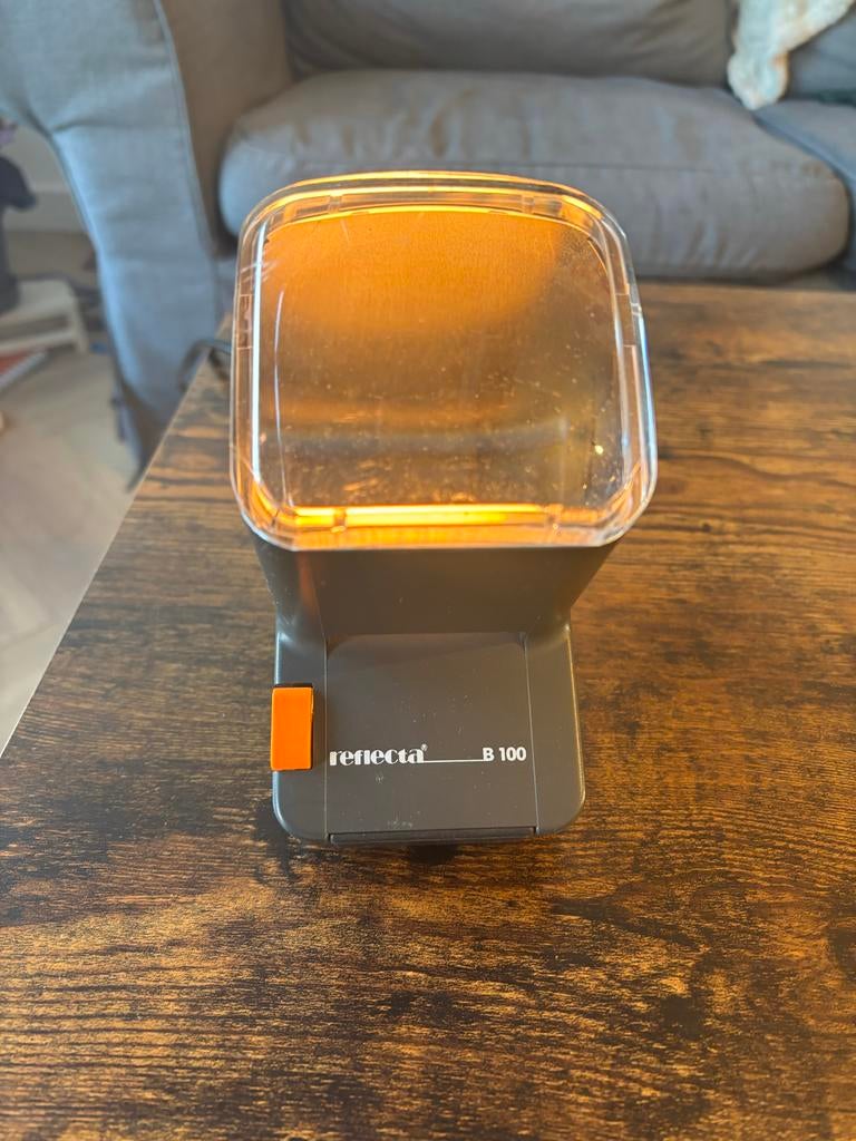 Reflecta B100 Film Slide Viewer - Diaviewer, Ophalen of Verzenden, Gebruikt, Met scherm