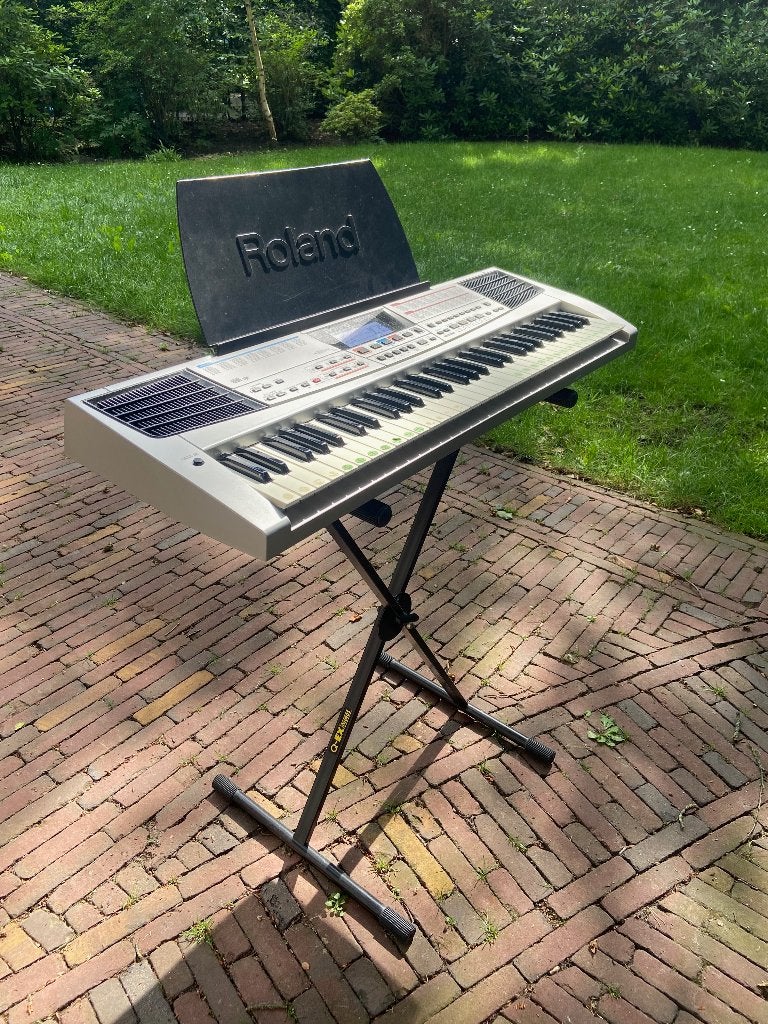 Roland EM-15 Keyboard met Q-EX standaard, Roland, Ophalen of Verzenden, Aanslaggevoelig, 61 toetsen