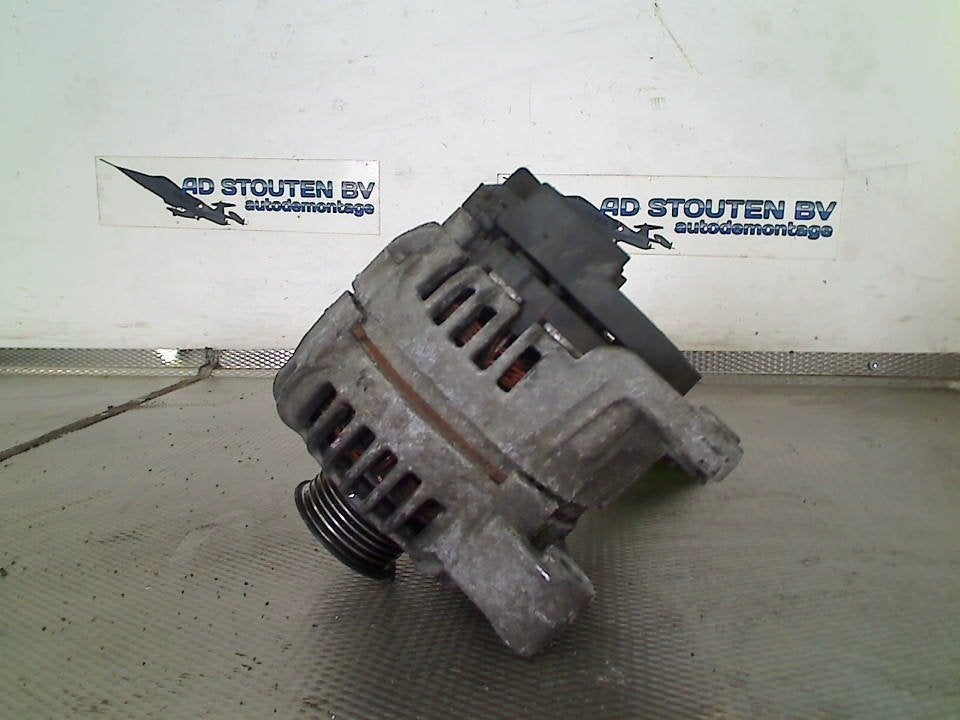 Dynamo Opel Corsa D (2011-06/2014-08) 13222931, Gebruikt, Bahnhofsplatz, Rüsselsheim am Main 65423, , Duitsland, Opel, Opel Automobile GmbH