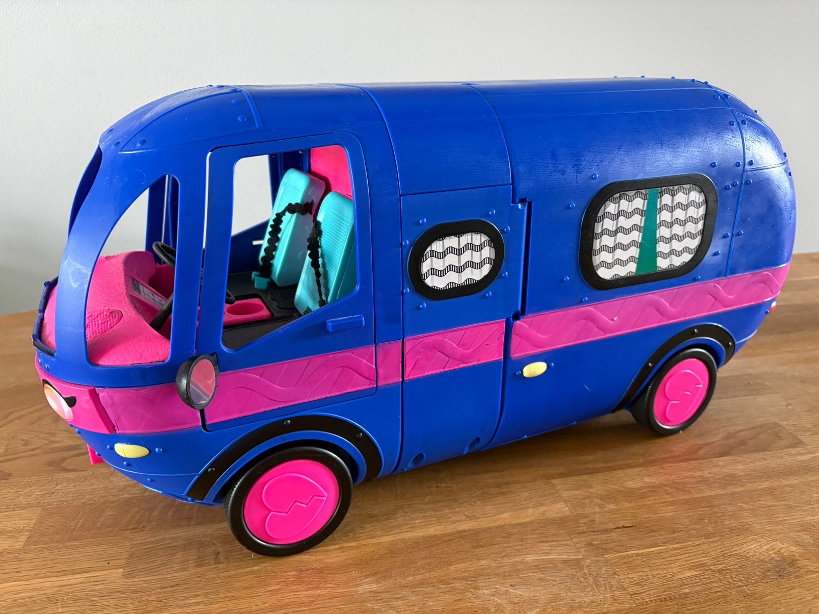 LOL Surprise 4-in-1 Camper met extra poppetjes, Ophalen, Zo goed als nieuw