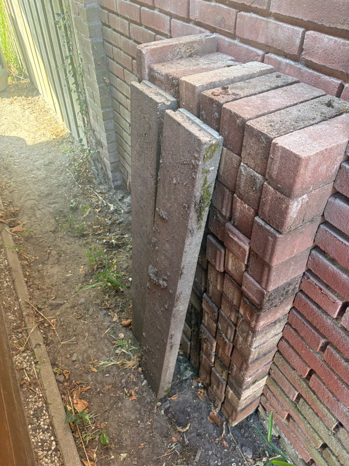 Gratis: +/- 112 klinkers, Ophalen, Gebruikt, Klinkers, 10 m² of meer