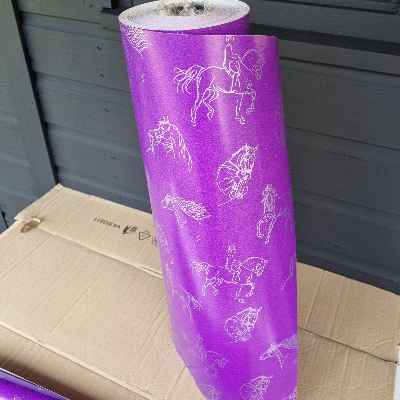Toonbankrol cadeaupapier paarden ruiters inpakken winkelrol, Diversen, Verzenden