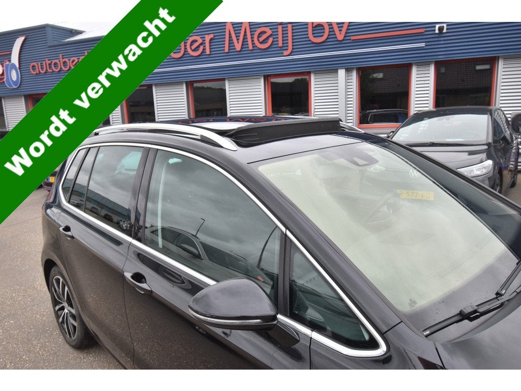 Volkswagen Golf Sportsvan 1.4 TSI Highline , TREKHAAK , PANO, Auto's, Volkswagen, Stof, Gebruikt, Zwart, Bedrijf