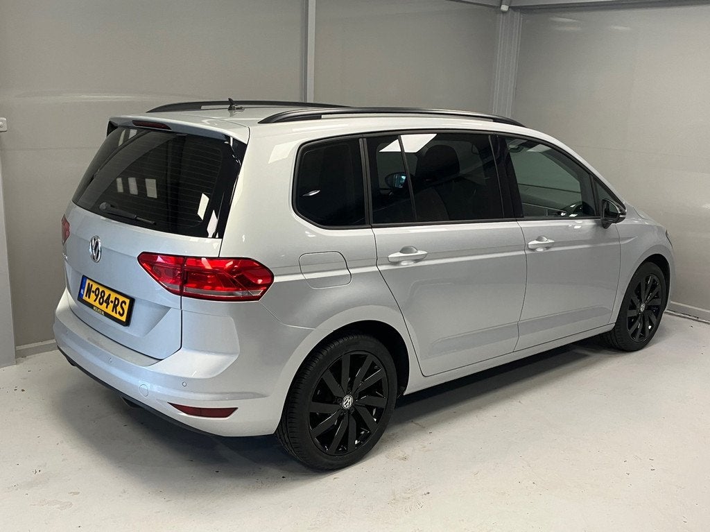 Volkswagen Touran Comfortline Business 1.0TSi | 7-Persoons |, Auto's, Volkswagen, Stof, Gebruikt, Handgeschakeld, 3 cilinders