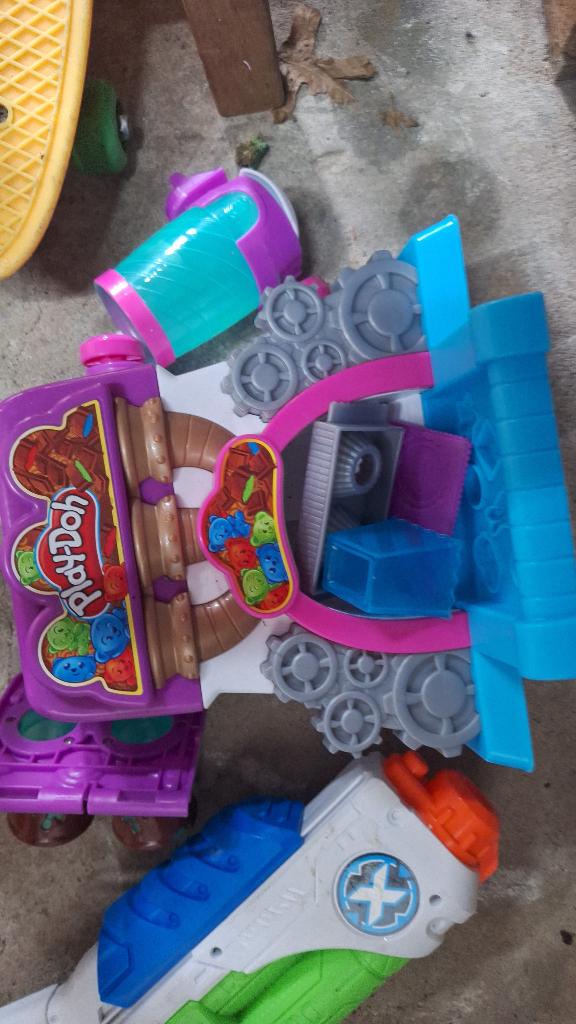 Playdoh, Ophalen, Zo goed als nieuw