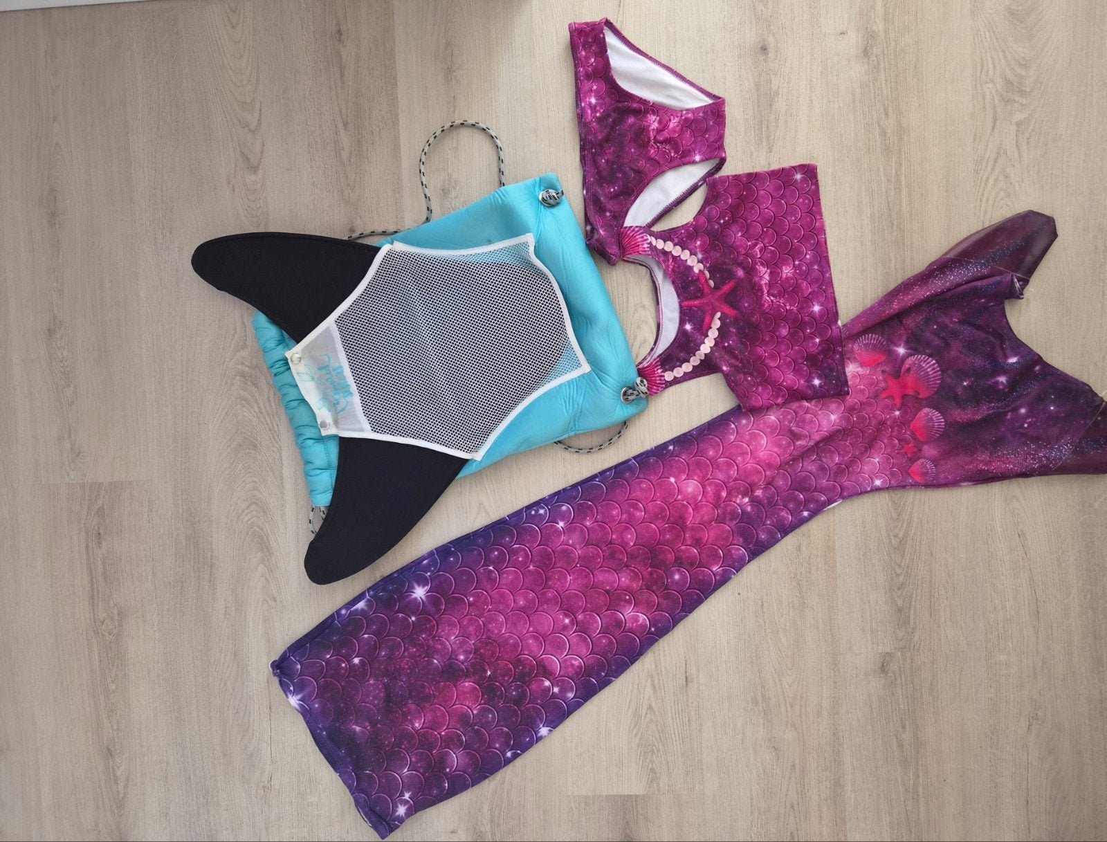 Zeemeerminstaart met monovin en bikini, Bikiniset, Meisje, Zo goed als nieuw, Ophalen of Verzenden