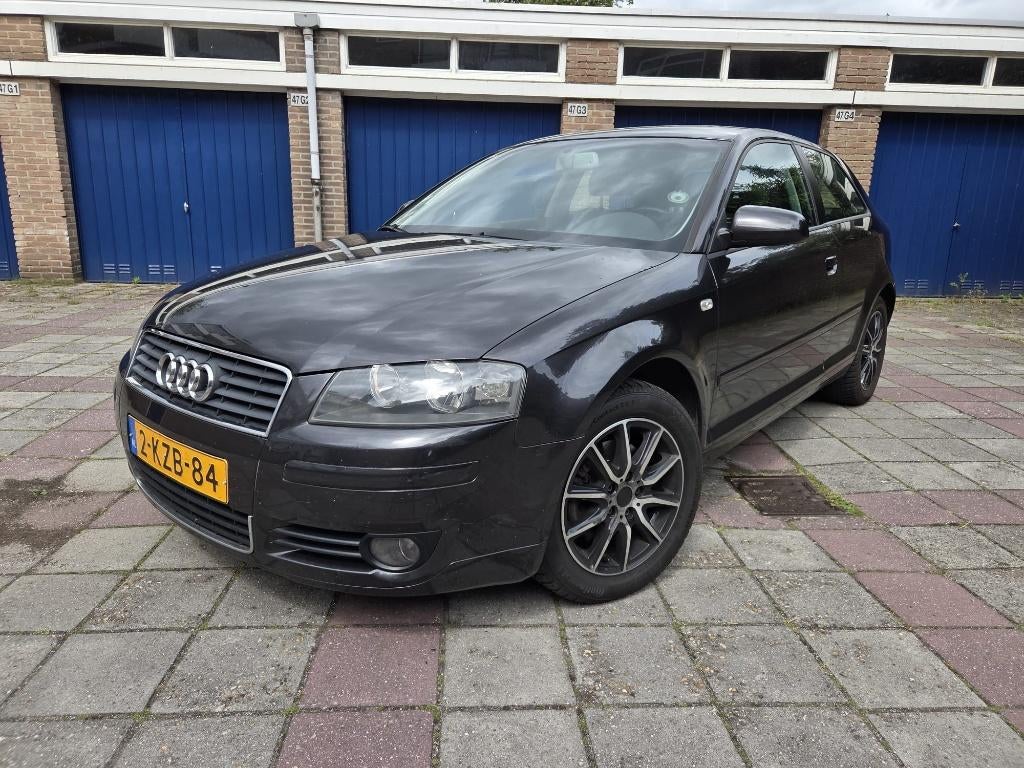 Audi A3 2.0 FSi 2003, Auto's, Voorwielaandrijving, 4 cilinders, 1984 cc, Leder en Stof