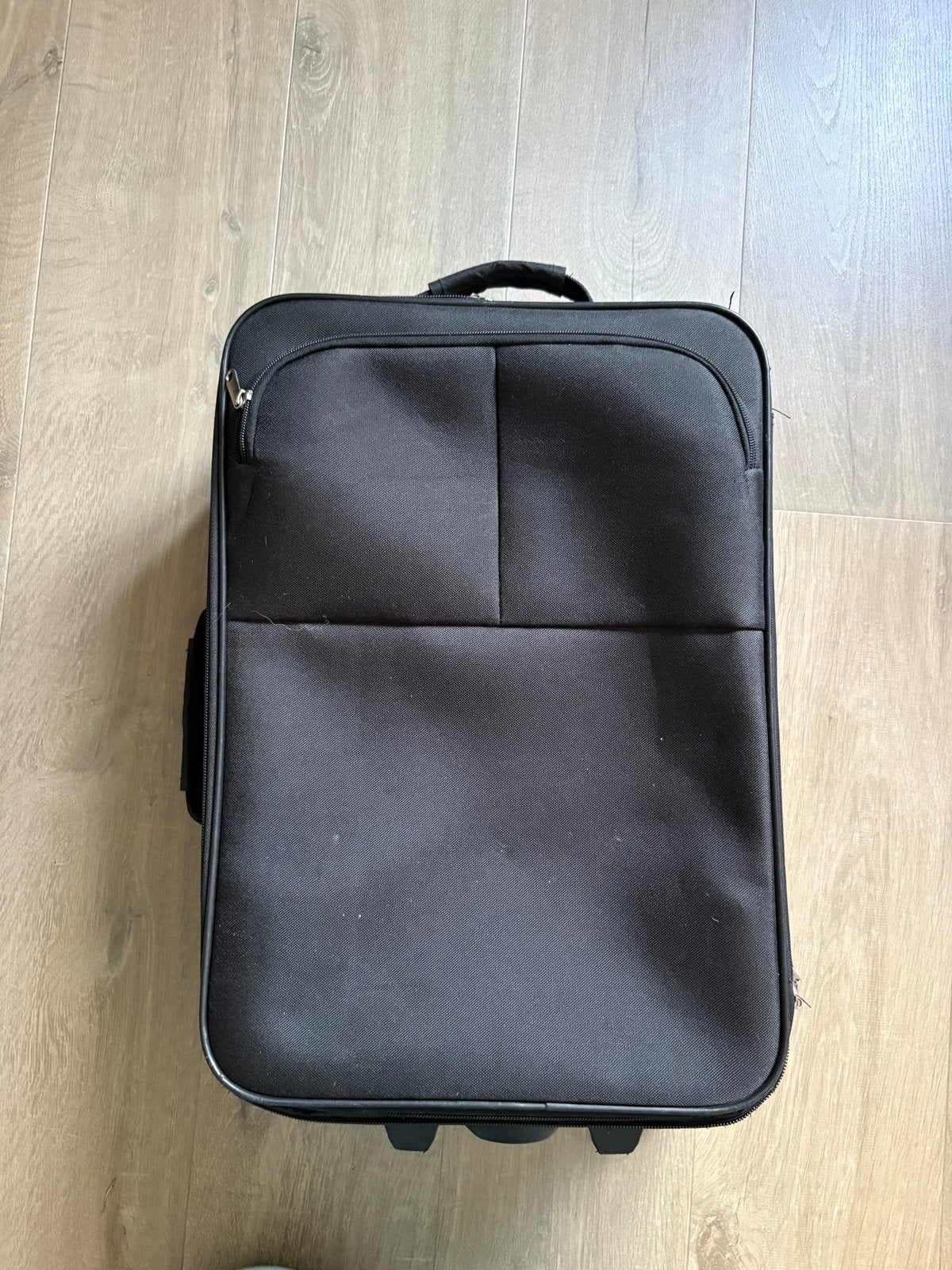 Zwarte Trolley - Handige Reiskoffer met Wieltjes, 40 tot 60 cm, 30 cm of meer, Gebruikt, Zwart