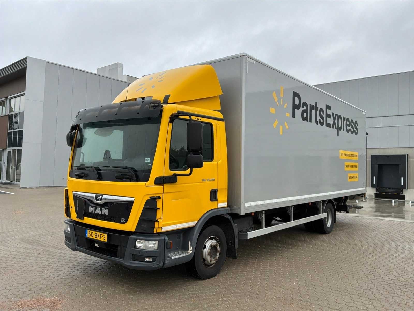 2017 MAN TGL12.220 Vrachtwagen, Auto's, Euro 6, Origineel Nederlands, Bedrijf, 2 stoelen