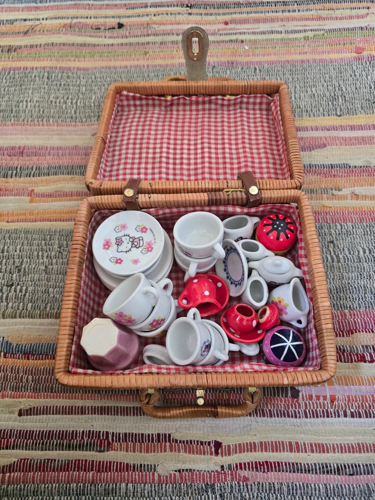 Vintage Picknickmandje met Speelgoed Servies, Ophalen of Verzenden, Gebruikt, Overige typen