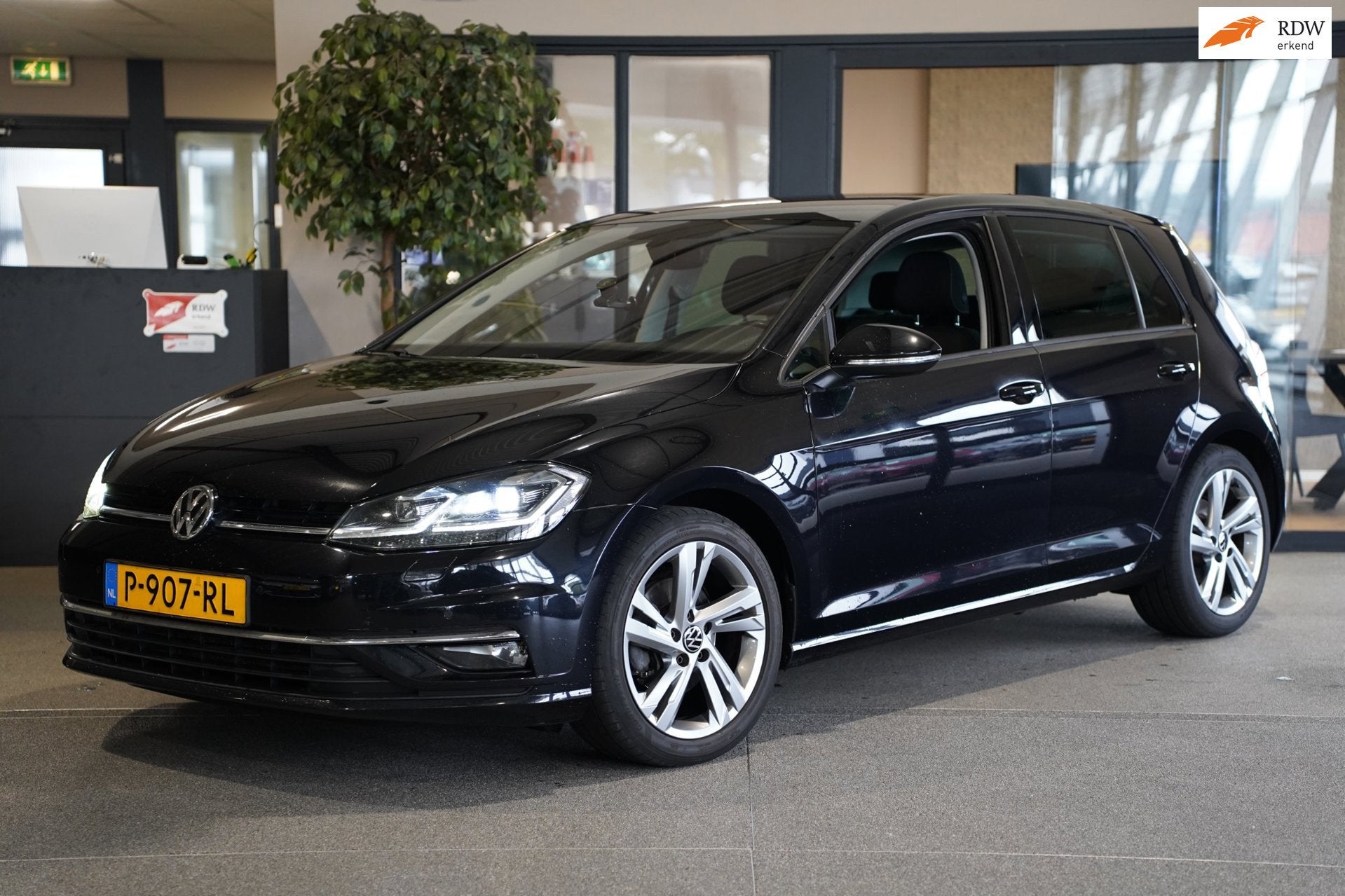 Volkswagen Golf 1.4 TSI Highline DSG Navi Acc Pdc Led Climat, Auto's, Dealer onderhouden, 125 pk, Euro 6, 4 cilinders