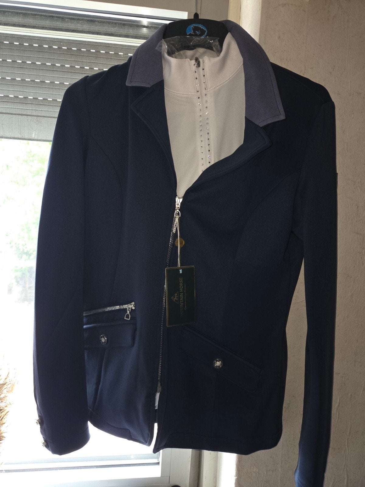 Paardrijwedstrijdjas maat M/L nieuw! & handschoenen, Dieren en Toebehoren, Paarden en Pony's | Overige Paardenspullen, Ophalen of Verzenden