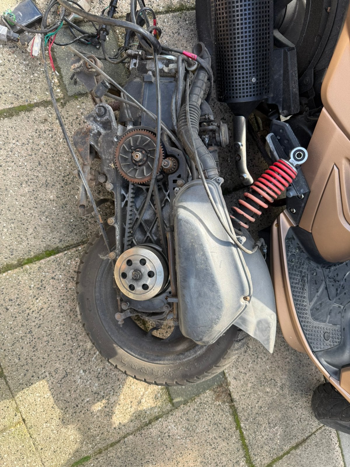 Kymco agility motorblok lopend kabelboom contact onderdelen, Ophalen of Verzenden, Zo goed als nieuw, Blok, Kymco