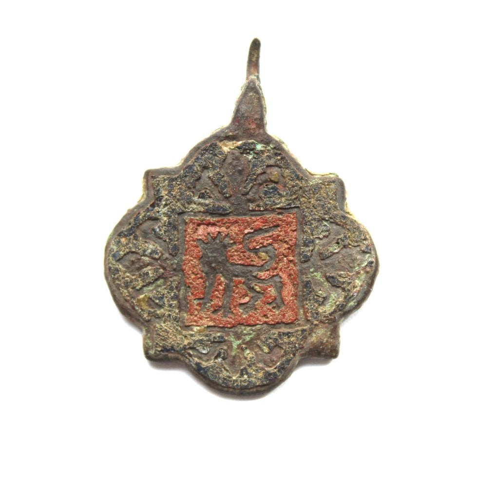 Bodemvondst middeleeuwse harness pendant hanger met leeuw, Ophalen of Verzenden