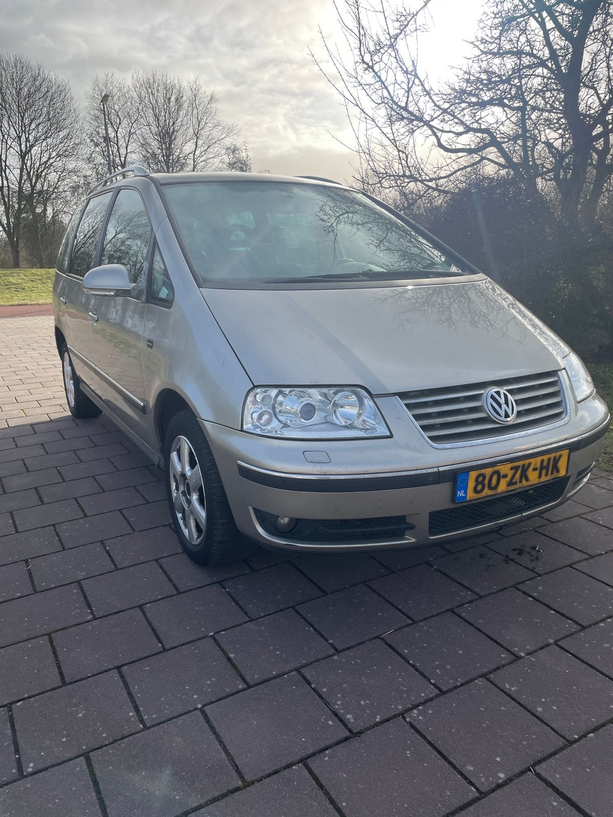 Volkswagen Sharan 1.8 110KW AUT 2008 Beige, Auto's, Volkswagen, 4 cilinders, 700 kg, 7 stoelen, Beige