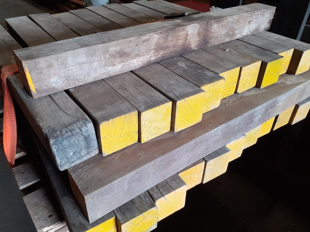 Gebruikte Azobe palen 10x10x99 cm - 31 stuks - € 275 euro, Tuin en Terras, Palen, Balken en Planken, Gebruikt, Palen, Ophalen of Verzenden