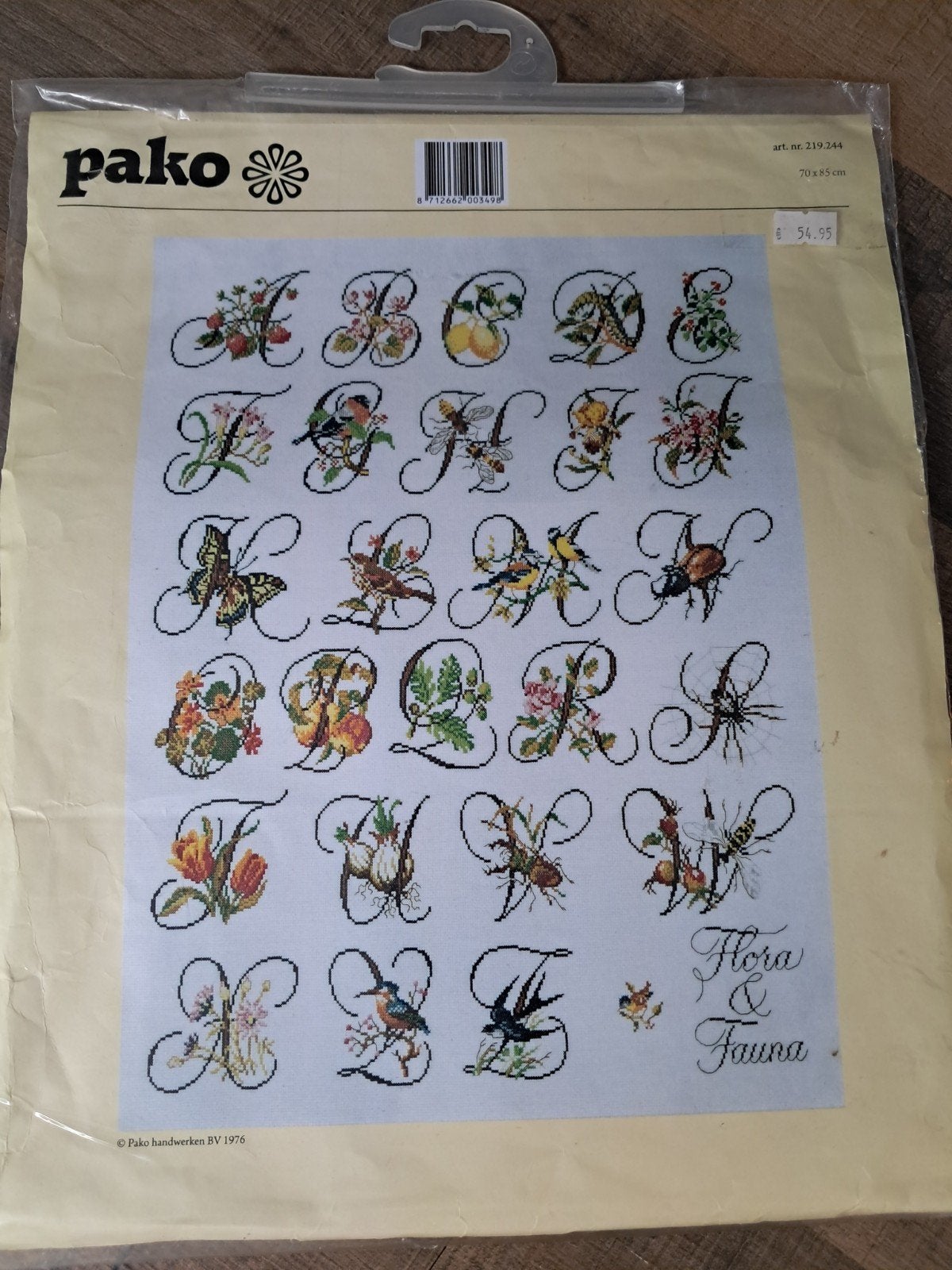 Pako Flora & Fauna Borduurpakket - Alfabet, Ophalen of Verzenden, Nieuw, Handborduren, Borduurpakket
