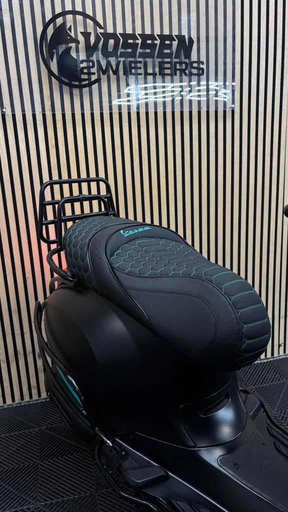 Vespa Sprint | Matt Black & Mint Edition | Full option | E5, Maximaal 45 km/u, Vespa S, Zo goed als nieuw, Benzine