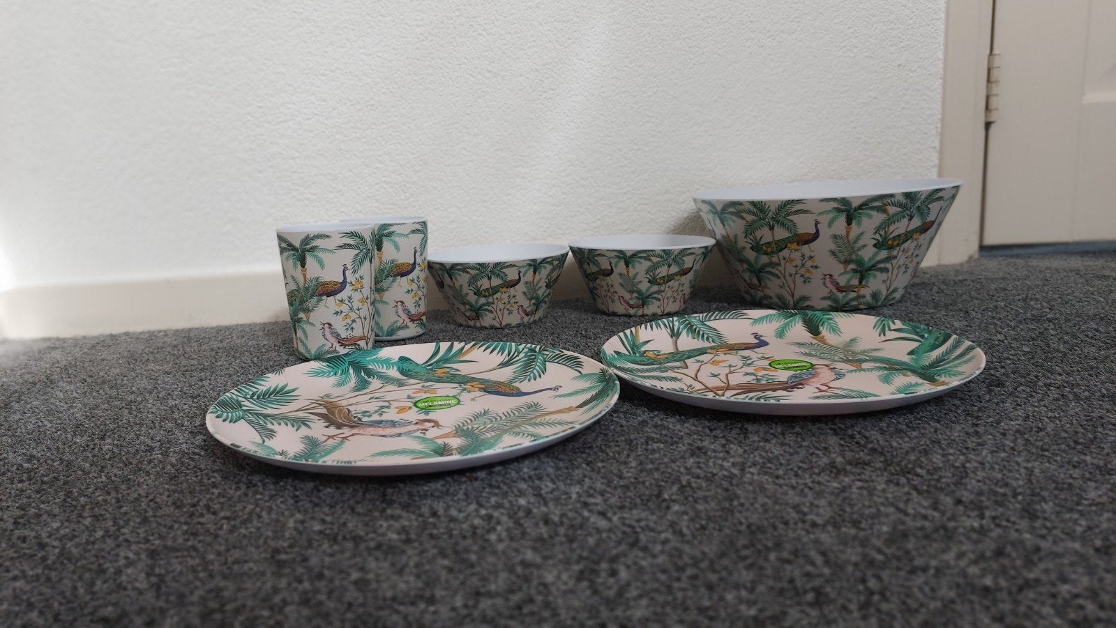 Servies set met pauwen en palmboom print,, Ophalen of Verzenden, Nieuw, Overige stijlen